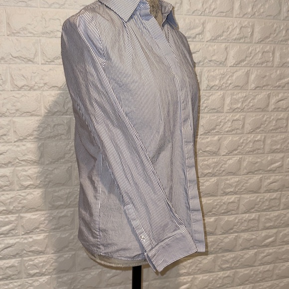 Calvin Klein Women’s Classic Blue and White Striped Shirt - Picture 8 of 8